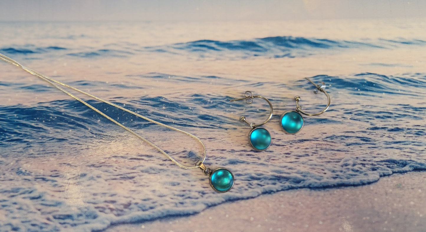 Sea Blue crystal Sea Glass rhinestone 925 stamped sterling silver necklace